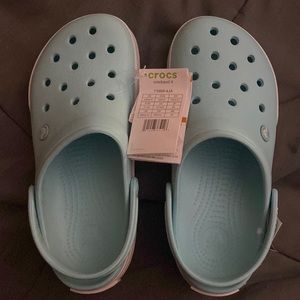 NWT W10 M8 Crocs